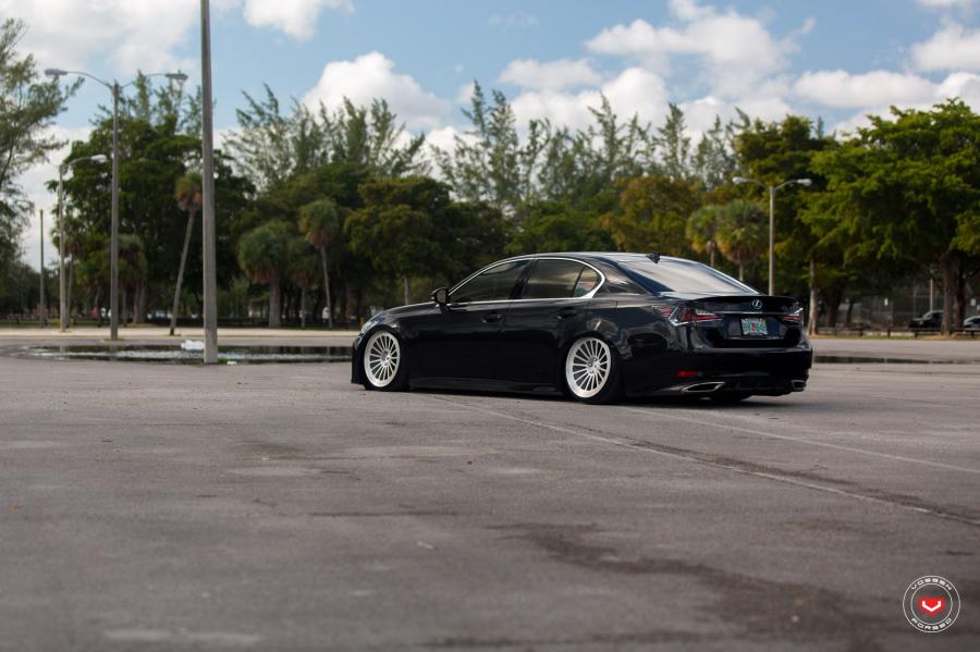  Lexus GS on Vossen Wheels (LC-106) 2016 года  (фото 40 из 61)